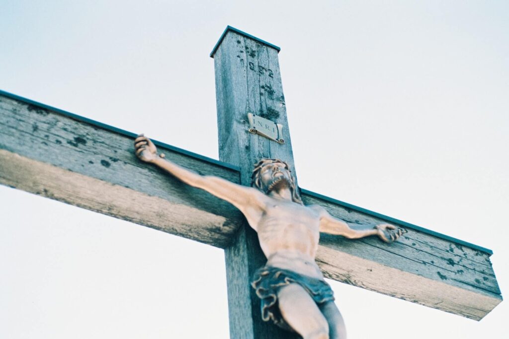 Good Friday scripture - The Crucifixion -  Deus Today